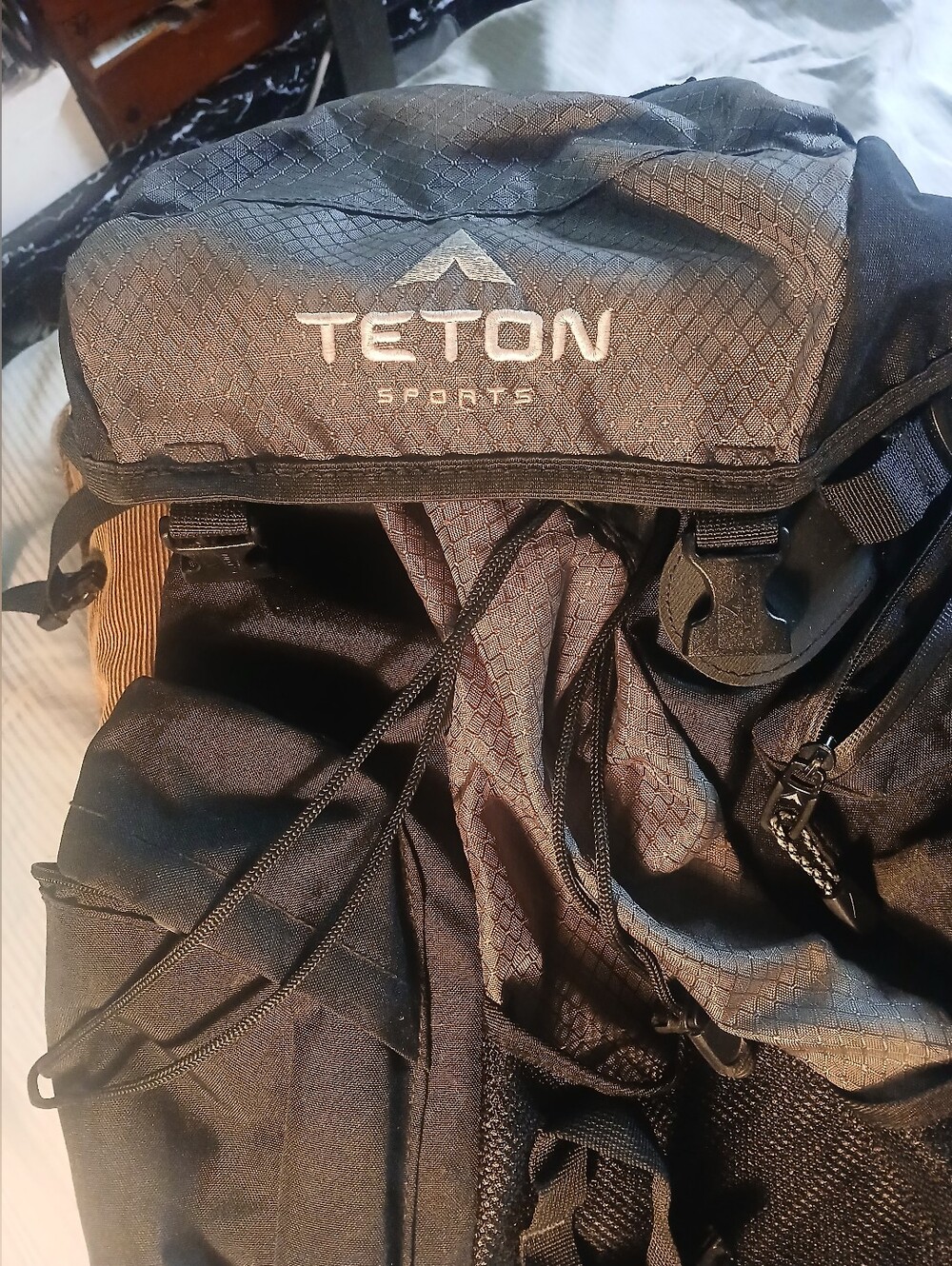 Teton Explorer 4000 Black And Grey Backpack Lightly Used - Picture 2 of 4